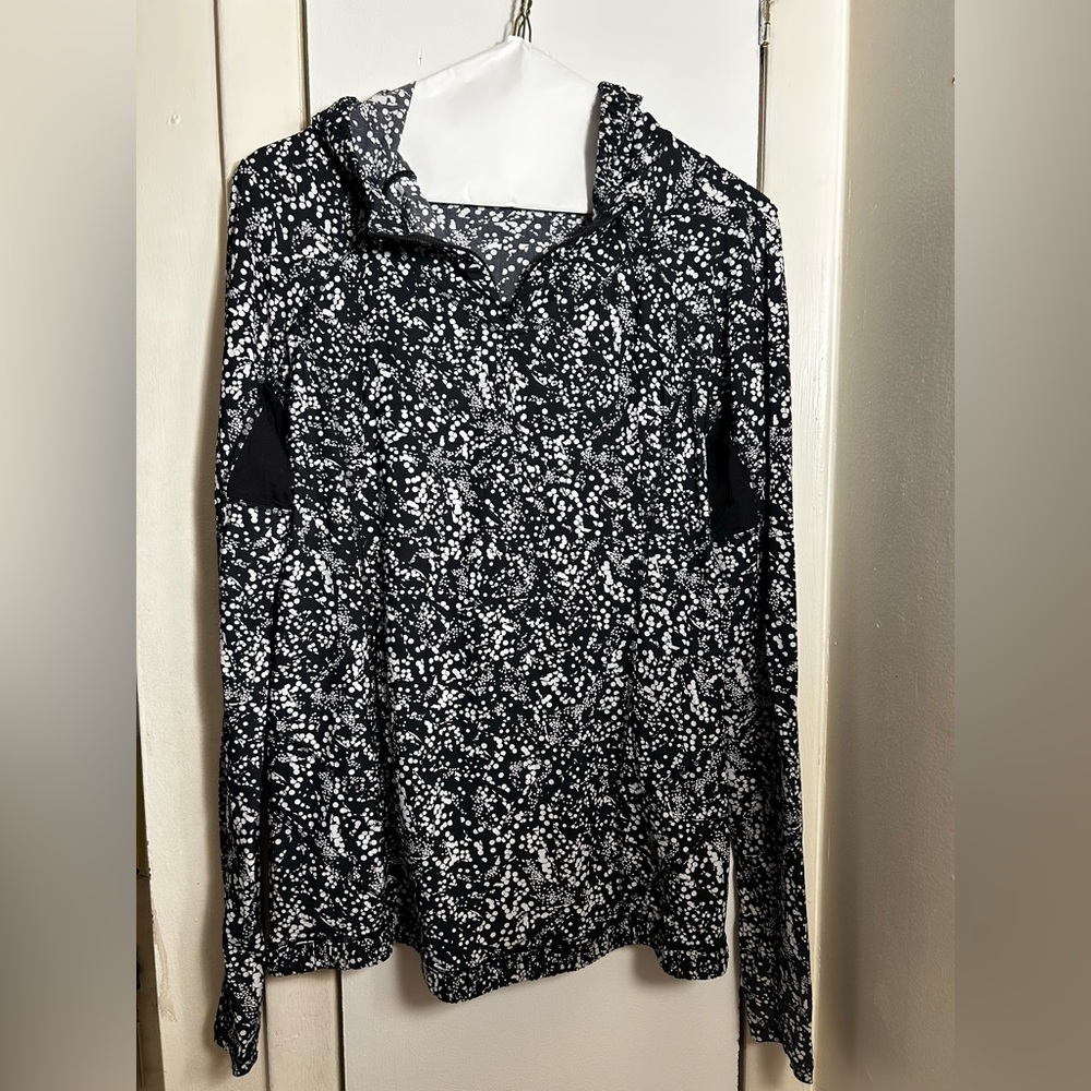 Lululemon Long Sleeve Half Zip hooded loos fit top size 8